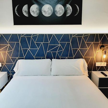 Hostal Laia By Gaiarooms Barcelona Kültér fotó