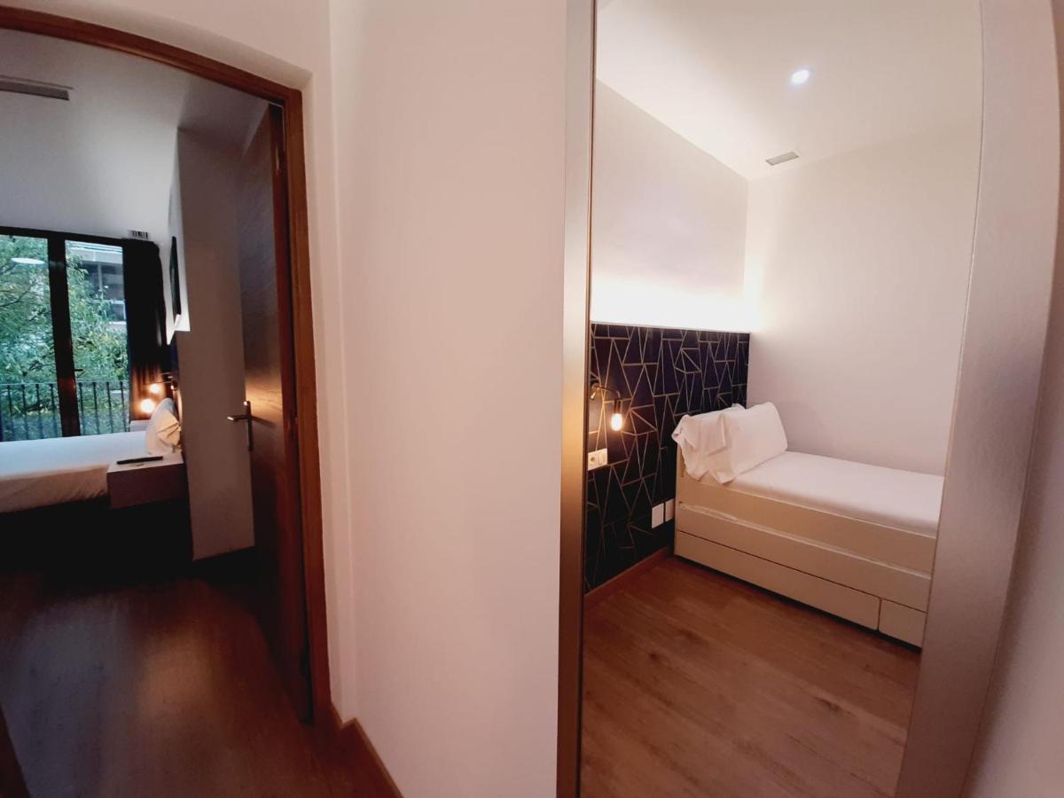 Hostal Laia By Gaiarooms Barcelona Kültér fotó