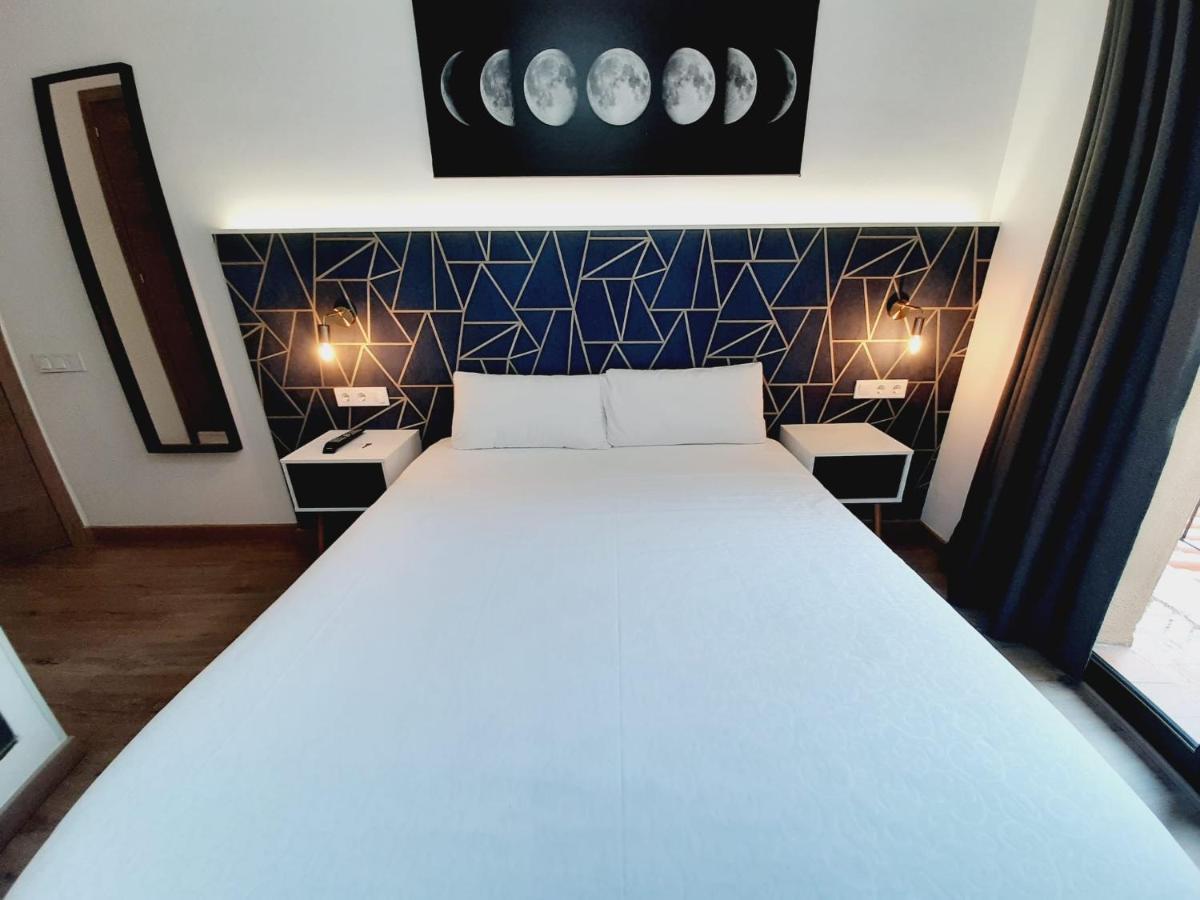 Hostal Laia By Gaiarooms Barcelona Kültér fotó