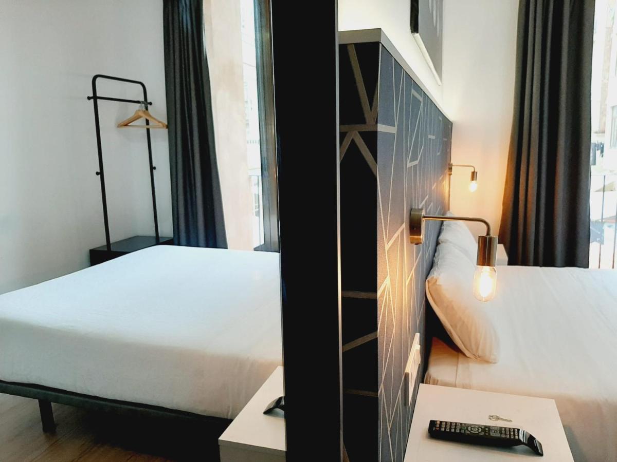 Hostal Laia By Gaiarooms Barcelona Kültér fotó
